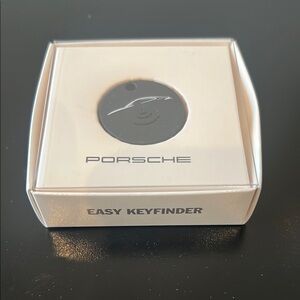 Porsche Design Black Easy Keyfinder Air tag